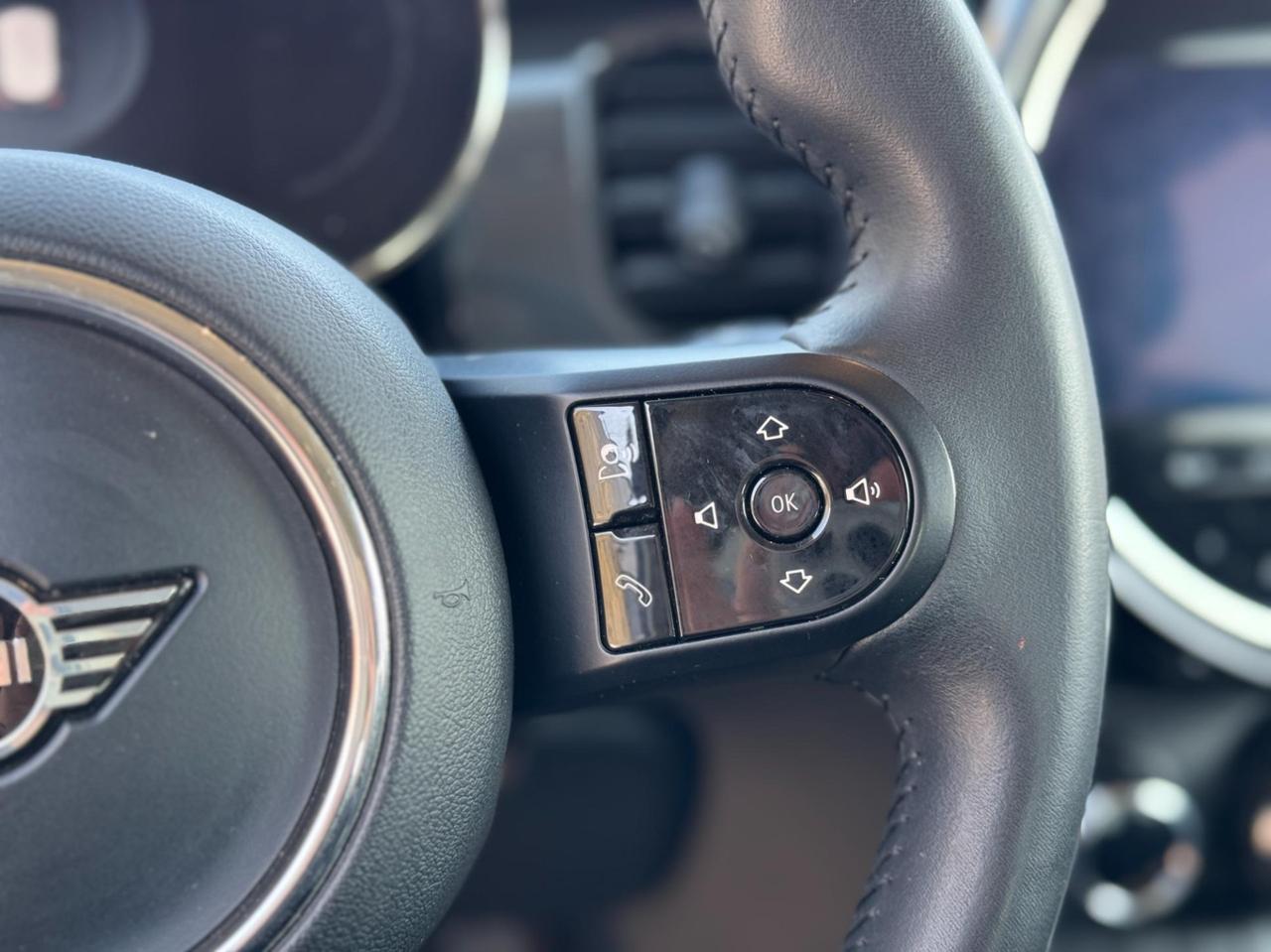 Mini 5 Porte One Essential 1.5 Twin Power Turbo 102cv Steptronic