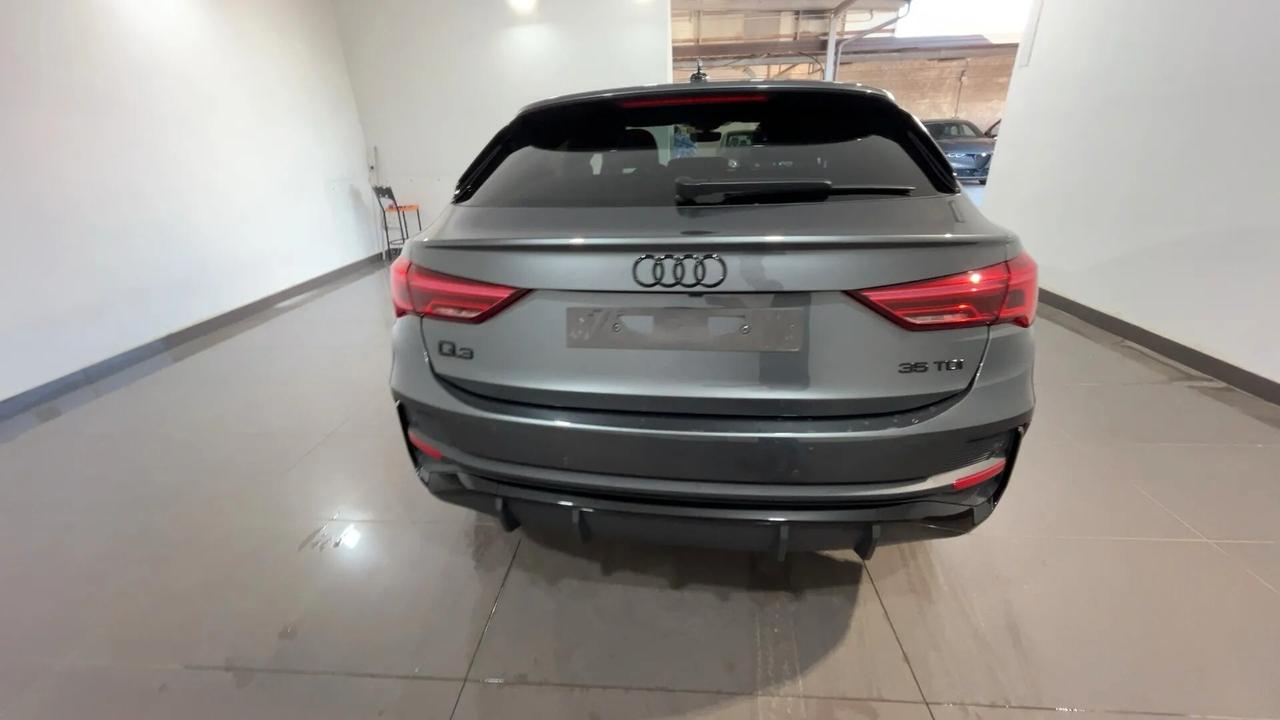 Audi Q3 SPB 35 TDI S tronic Identity Black