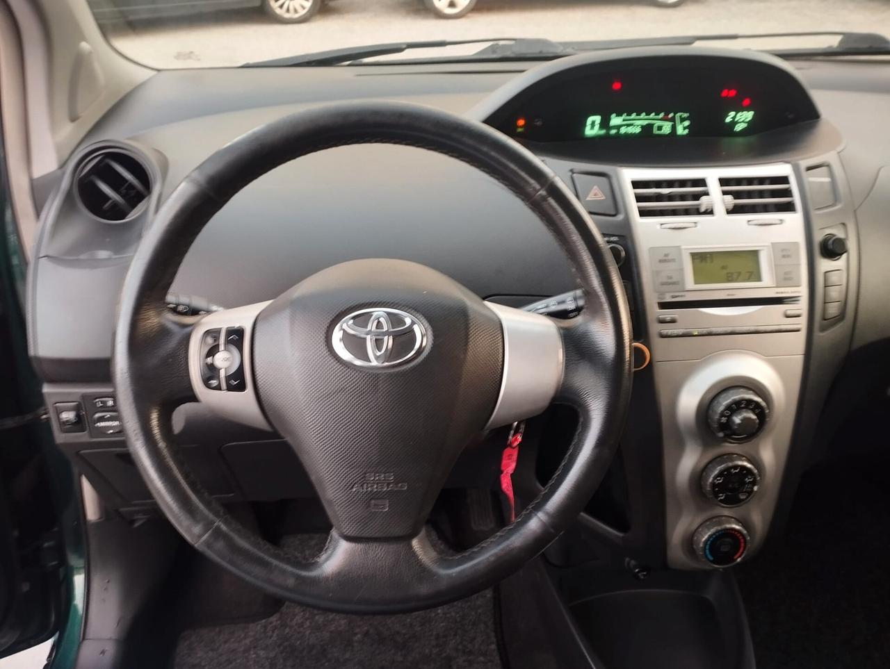 Toyota Yaris 1.4 D-4D 5 porte Sol