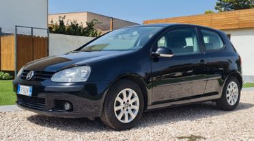 Volkswagen Golf 1.6 16V FSI 3p. Comfortline