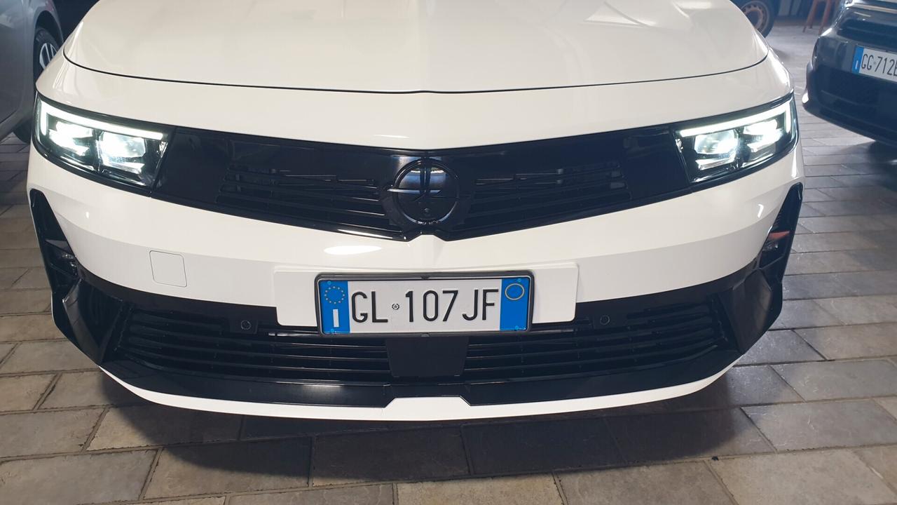 Opel Astra 1.6 Hybrid 225 CV AT8 GSE