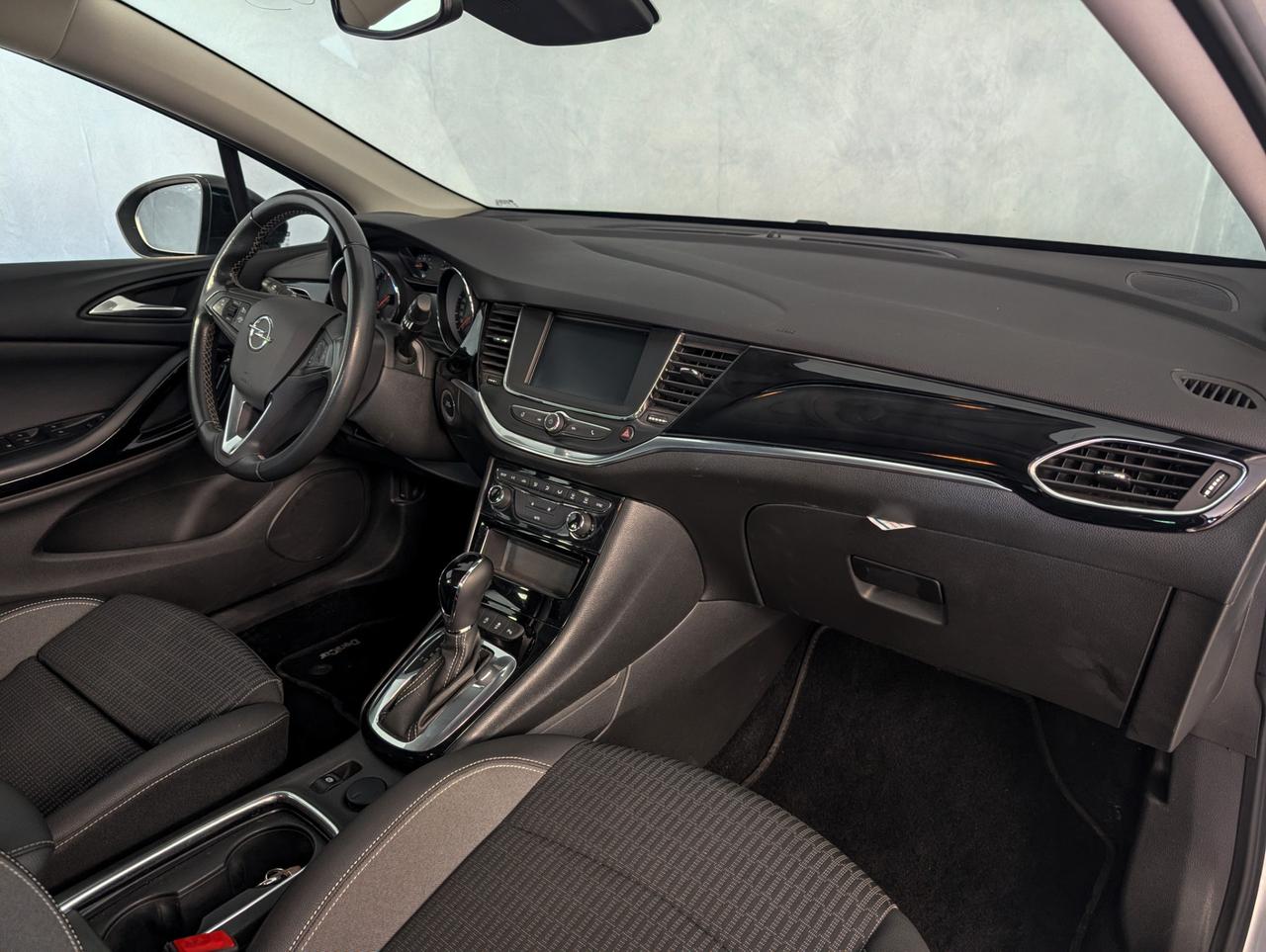 Opel 1.5 cdti 122cv AT9 Business Elegance