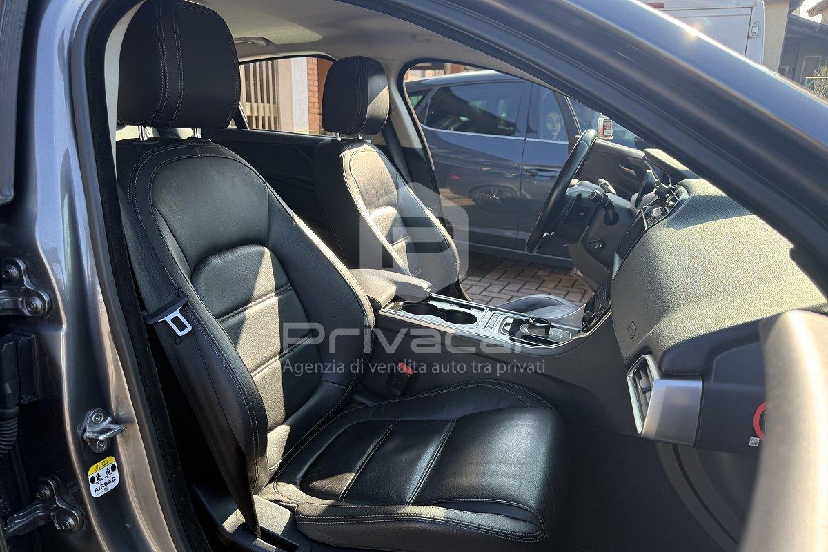 JAGUAR XE 2.0 D Turbo 180 CV AWD aut. Pure