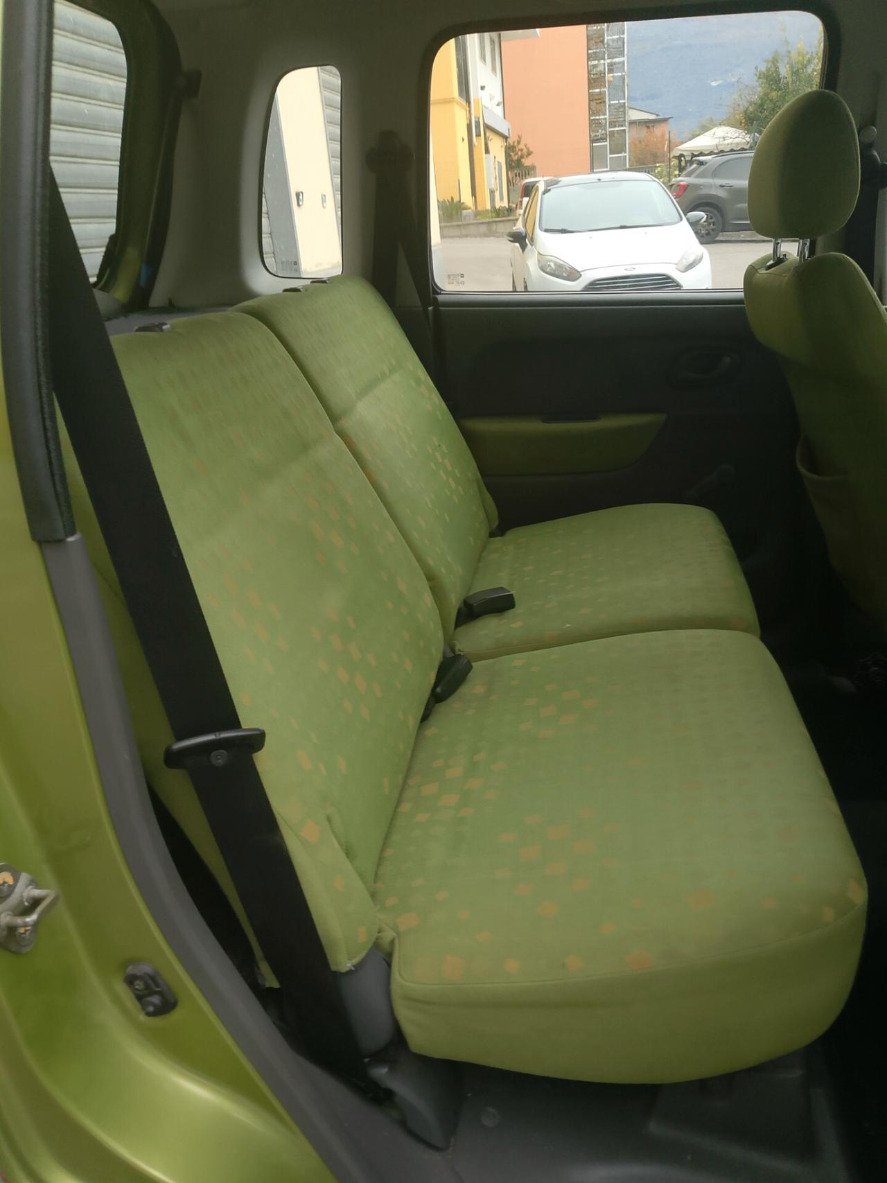 Opel Agila 1.2 16V Color Edition