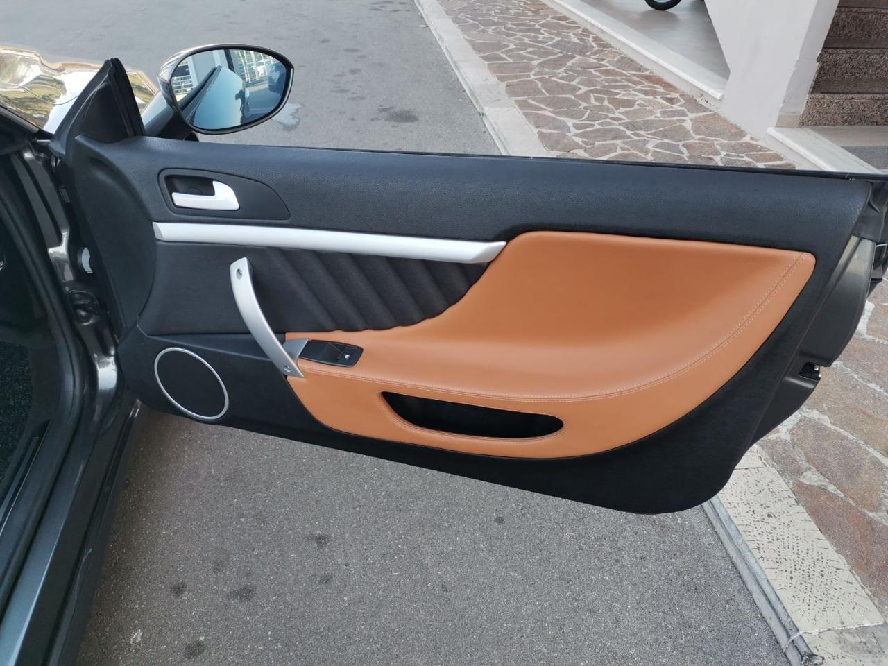 Alfa Romeo Spider 1750 TBi