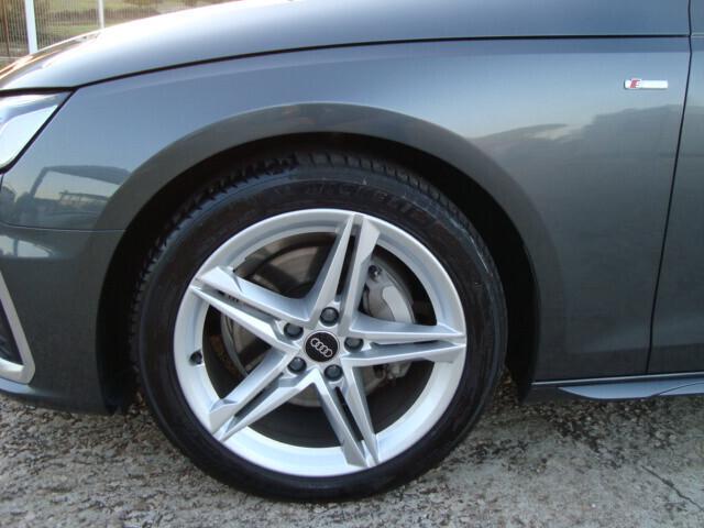 Audi A4 Avant tdi MHEV 2024 quattro S tronic line edition