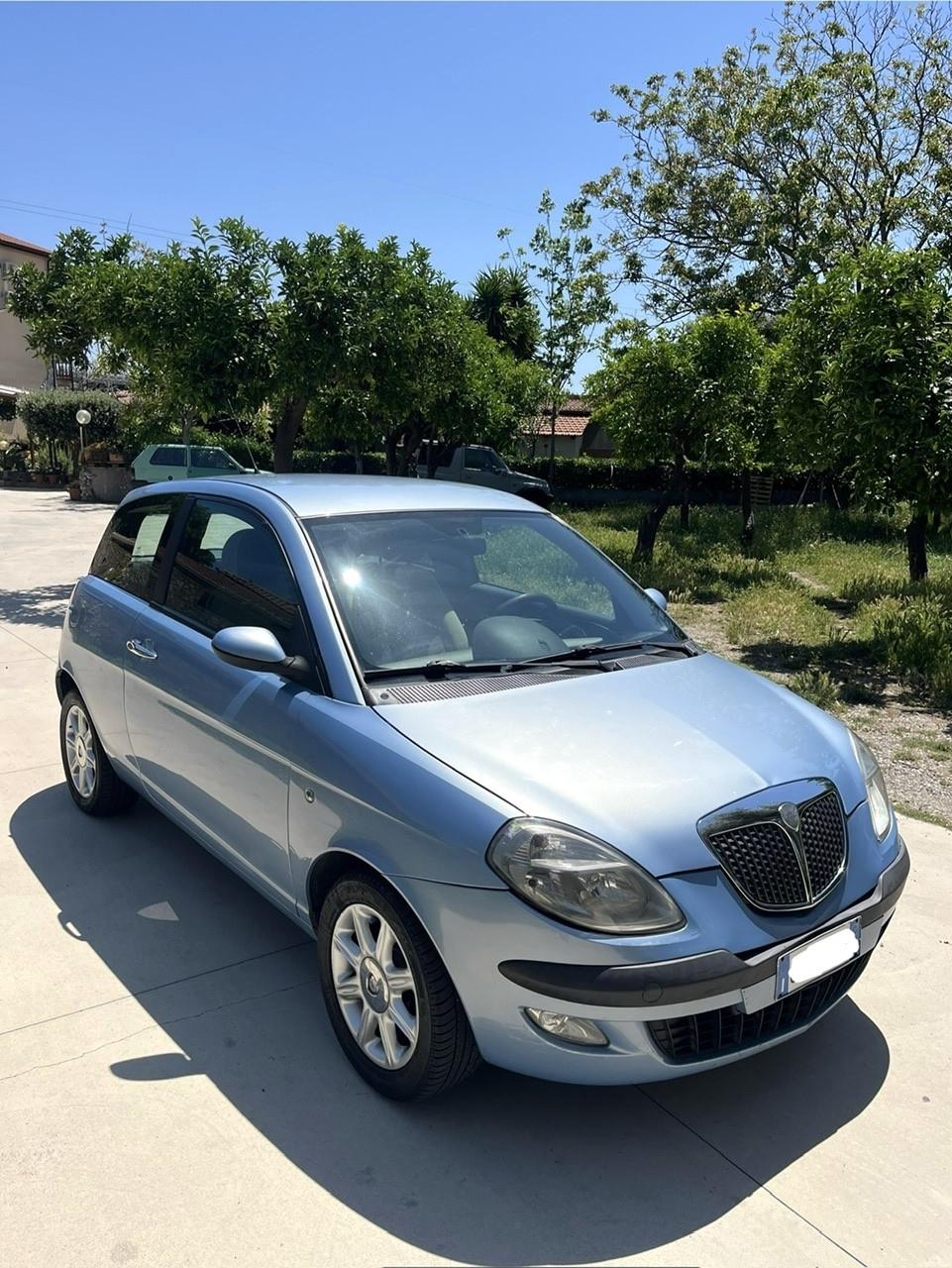 Lancia Ypsilon 1.3 MTJ EURO4 NEOPATENTATI BELLISSIMA POSSIBIL STORICA