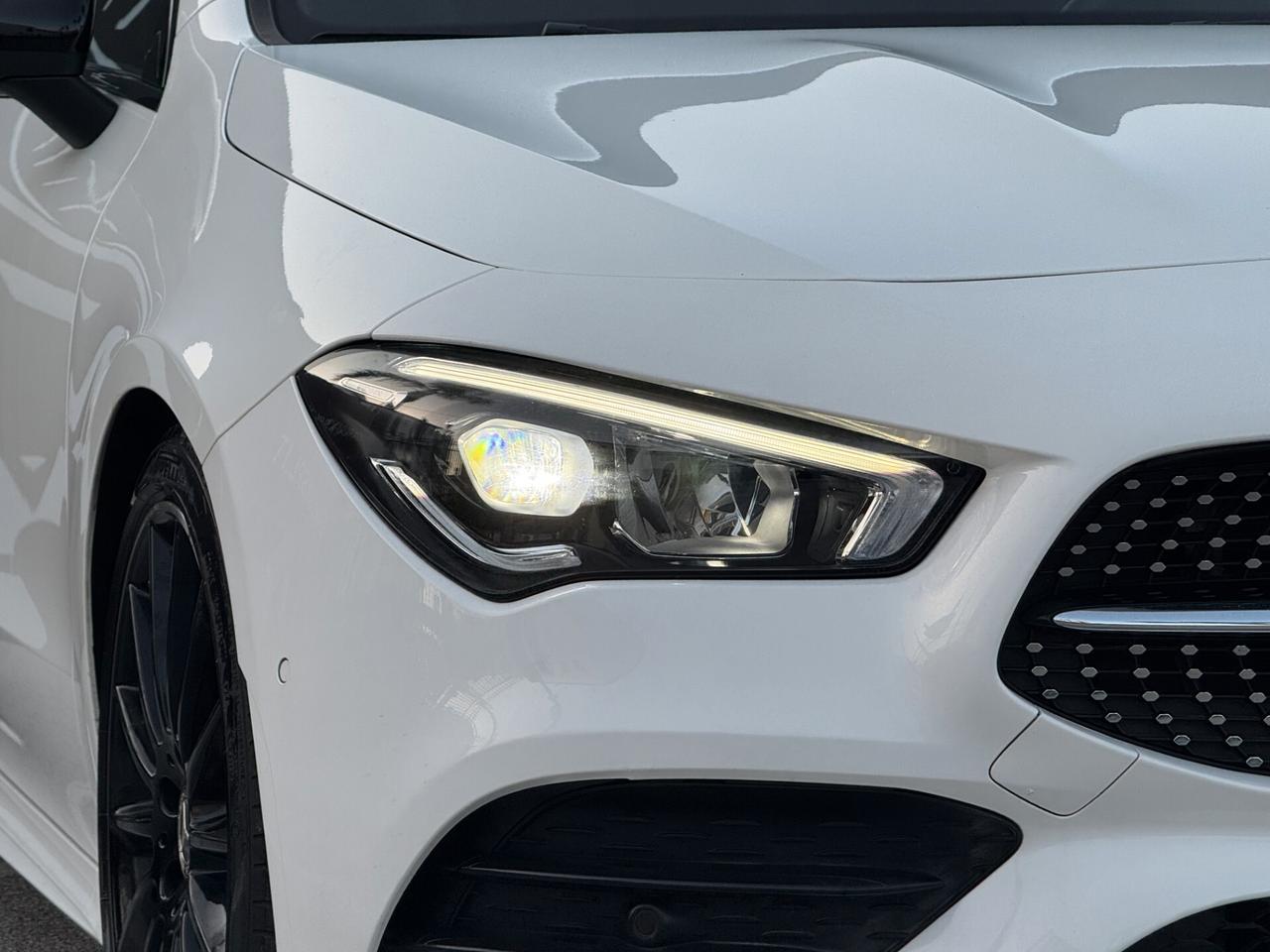 Mercedes-Benz CLA 180 d Premium AMG TETTO