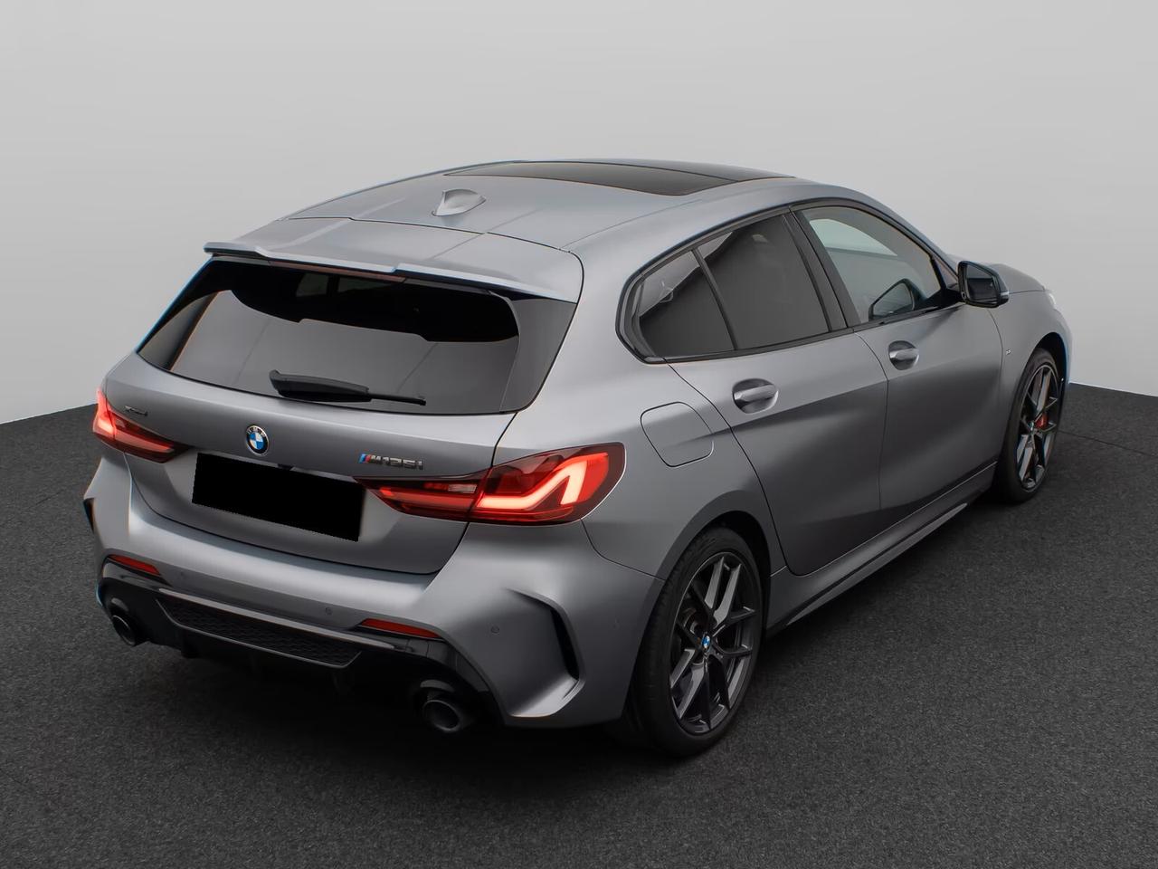 Bmw M135 M 135i xDrive SEDILI A GUSCIO PELLE TETTO PANORAMICO