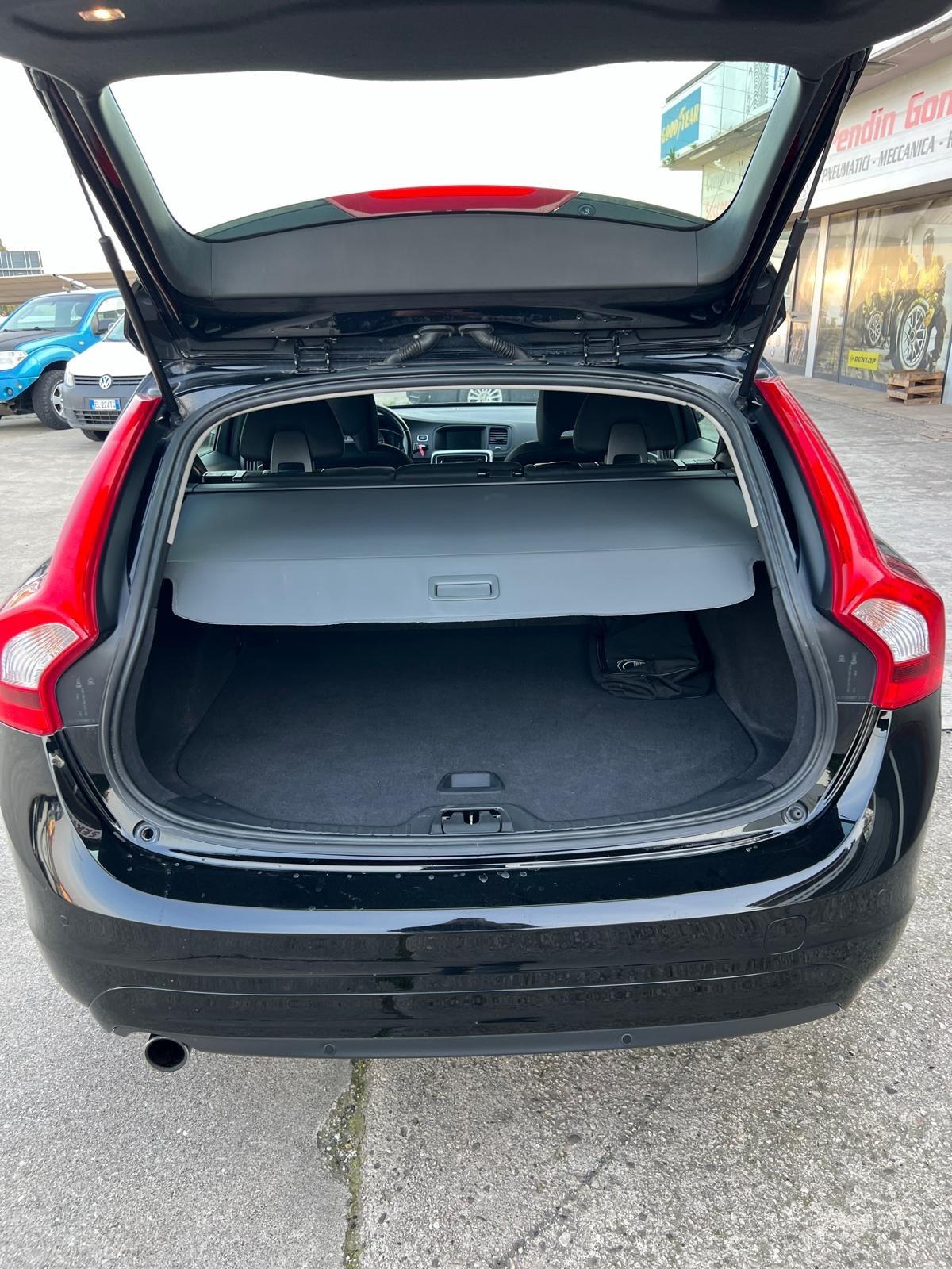 Volvo V60 D2 Geartronic Business 2.0 DIESEL ANNO 2018