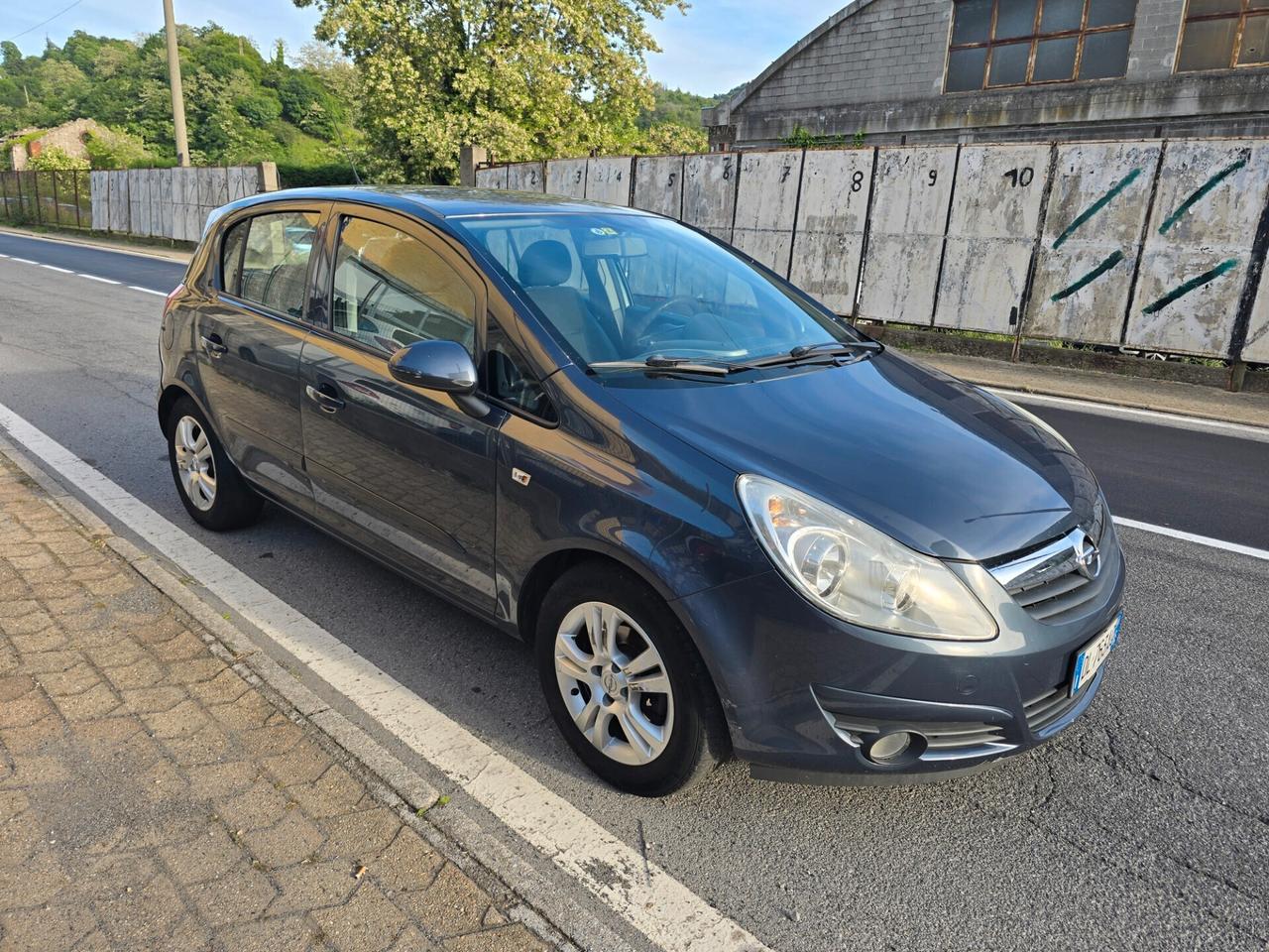Opel Corsa 1.2 5 porte Club