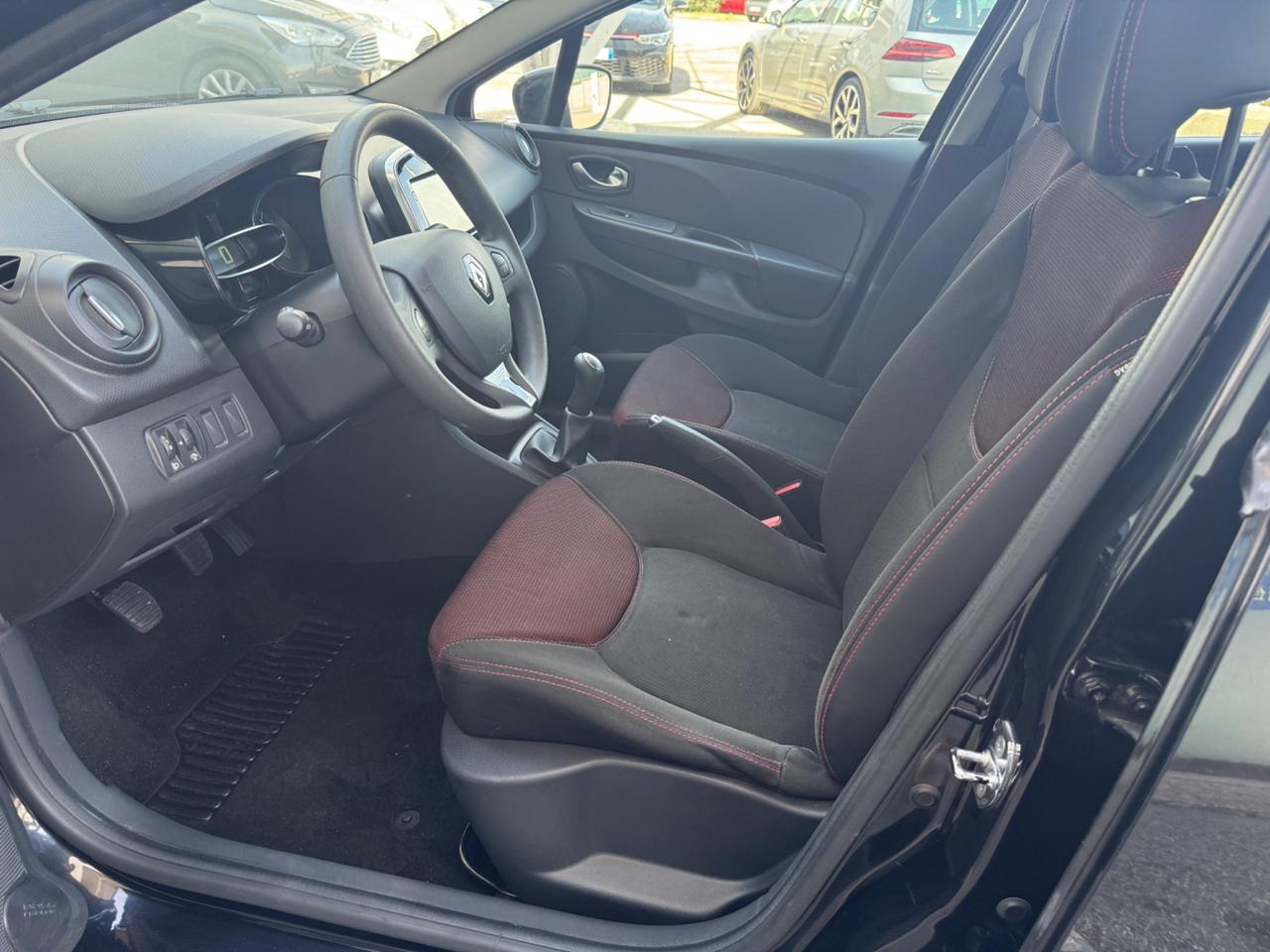 Renault Clio 1.2 75CV