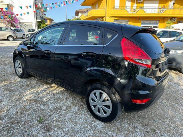 FORD Fiesta + 1.4 TDCi 68CV 5 porte