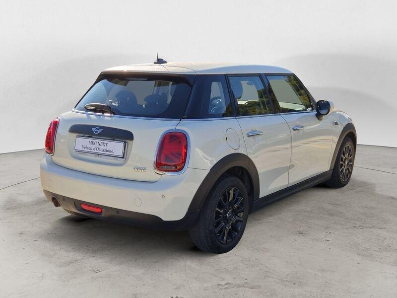 MINI Mini 5 porte Mini 5p 1.5 One Baker Street 102cv auto