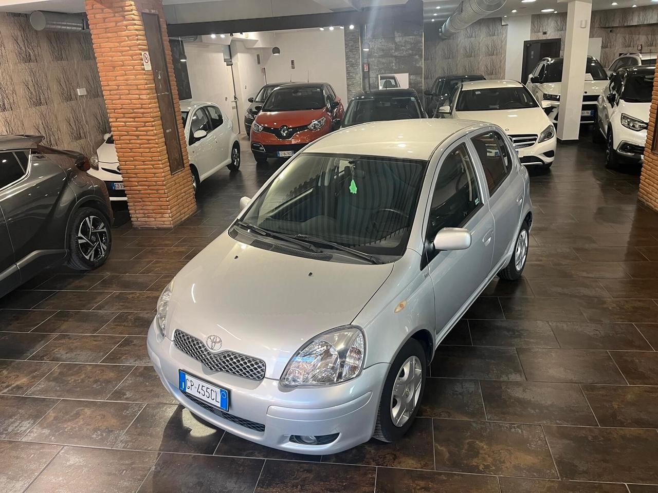 Toyota Yaris 1.0 Expo c/clima