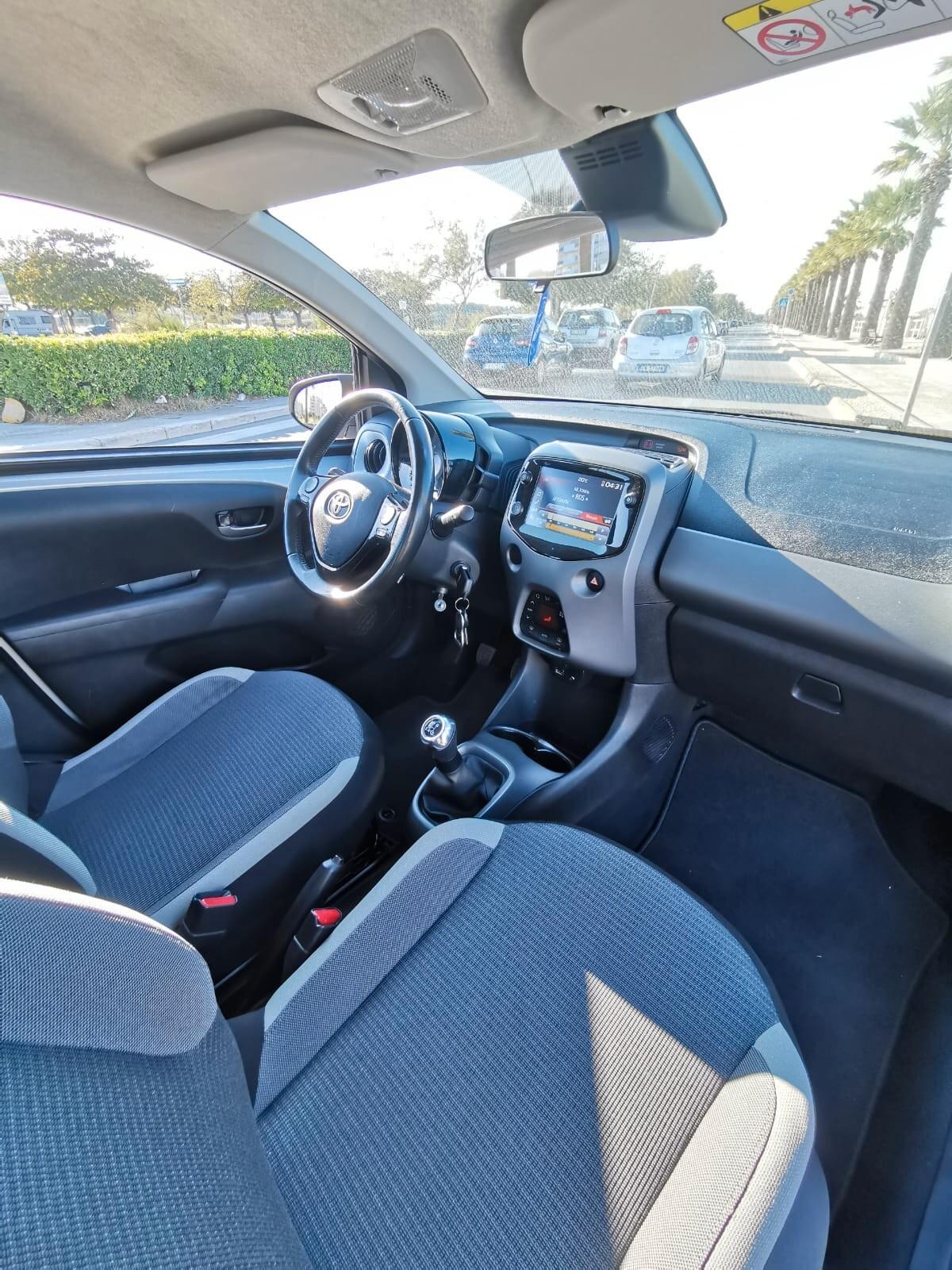 Toyota Aygo Connect 1.0 72 CV 5P x-cool 12/2020