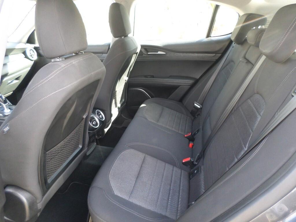 Alfa Romeo Stelvio 2.2 Turbodiesel 160 CV AT8 RWD Business