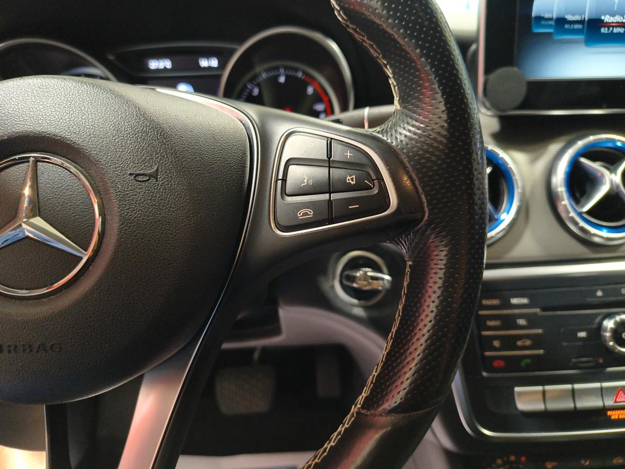 Mercedes-benz CLA 200 d 4Matic Automatic Premium