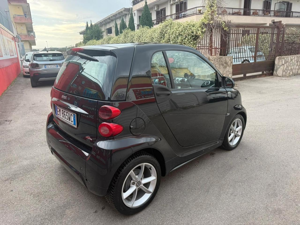 Smart ForTwo 1.0 71cv MHD coupé - 2012