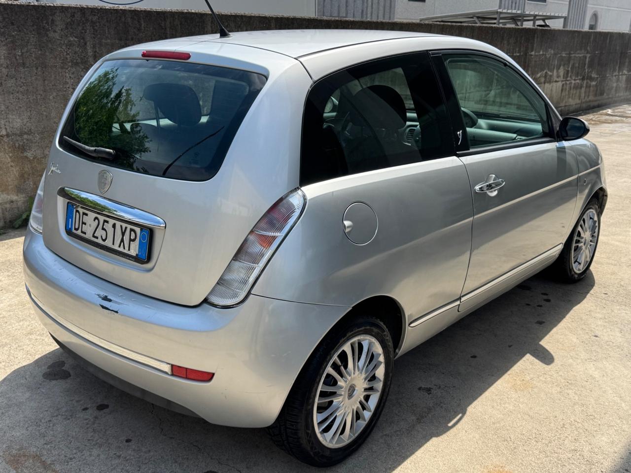Lancia Ypsilon 1.2 Argento