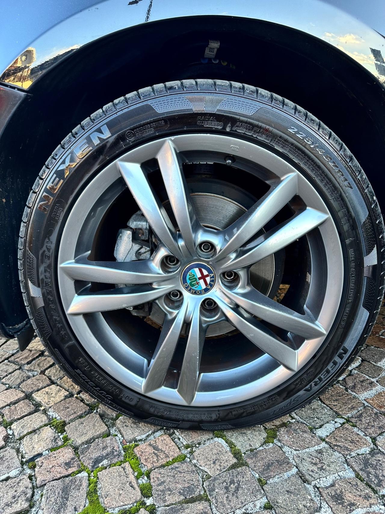 Alfa Romeo Giulietta 1.6JTDm-2 120 CV Distinctive