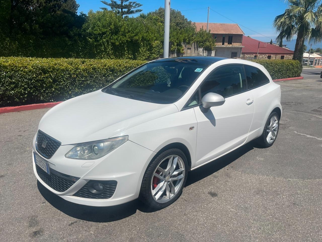 Seat Ibiza 2.0 TDI CR DPF 3 porte FR 2011 DIESEL 143CV fari bi-xeno