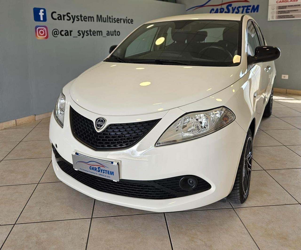 Lancia Ypsilon 1.2 69 CV 5 porte Gold