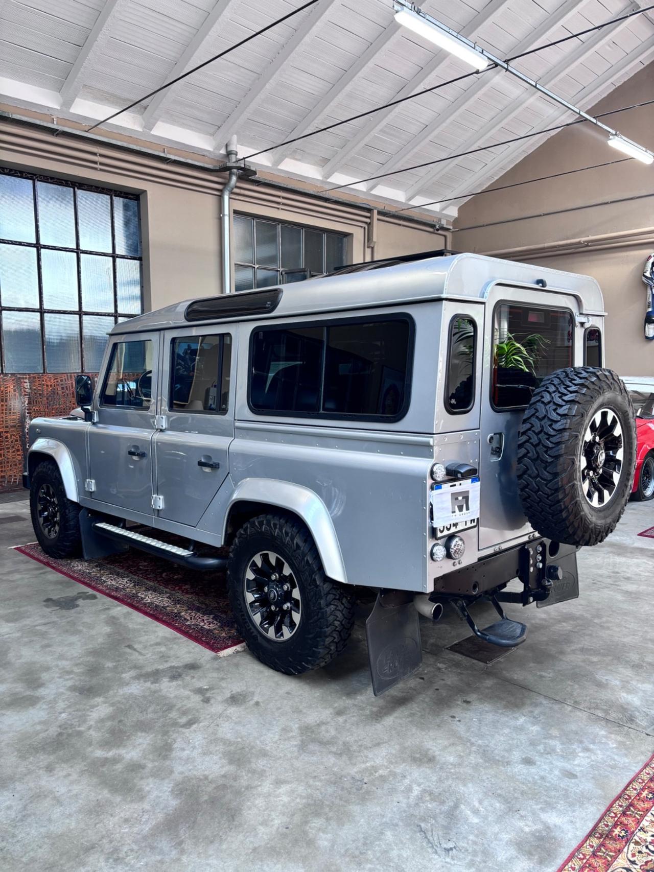 Land Rover Defender 110 2.2 TD4 Station Wagon SE N1