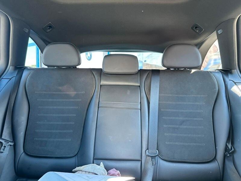 MERCEDES Classe C (W/S206) C 300 d Mild hybri...