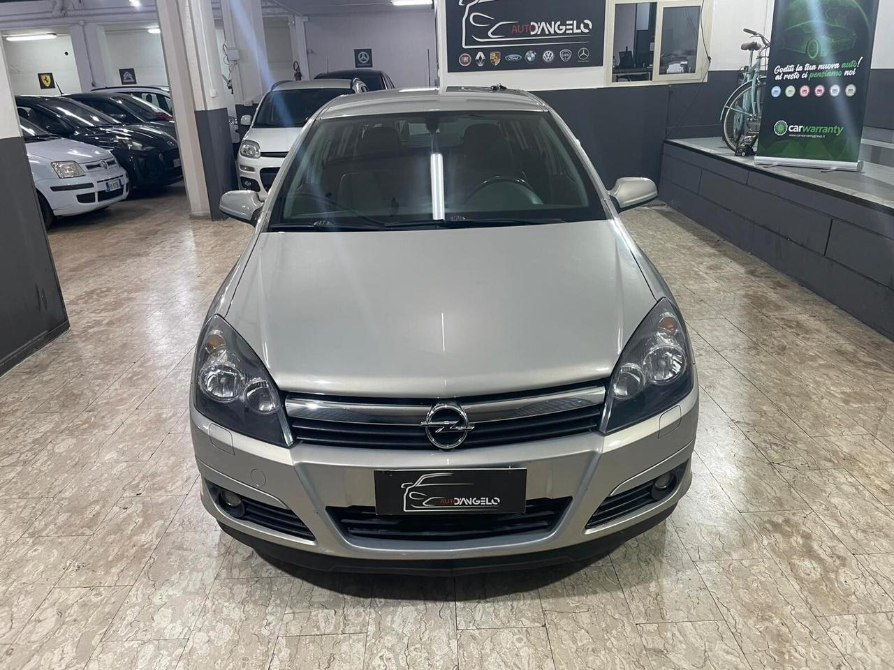 Opel Astra 1.4 16V Twinport 5 porte Enjoy