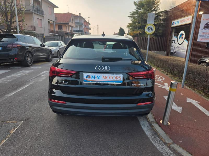 Audi Q3 35 1.5 tfsi Business s-tronic