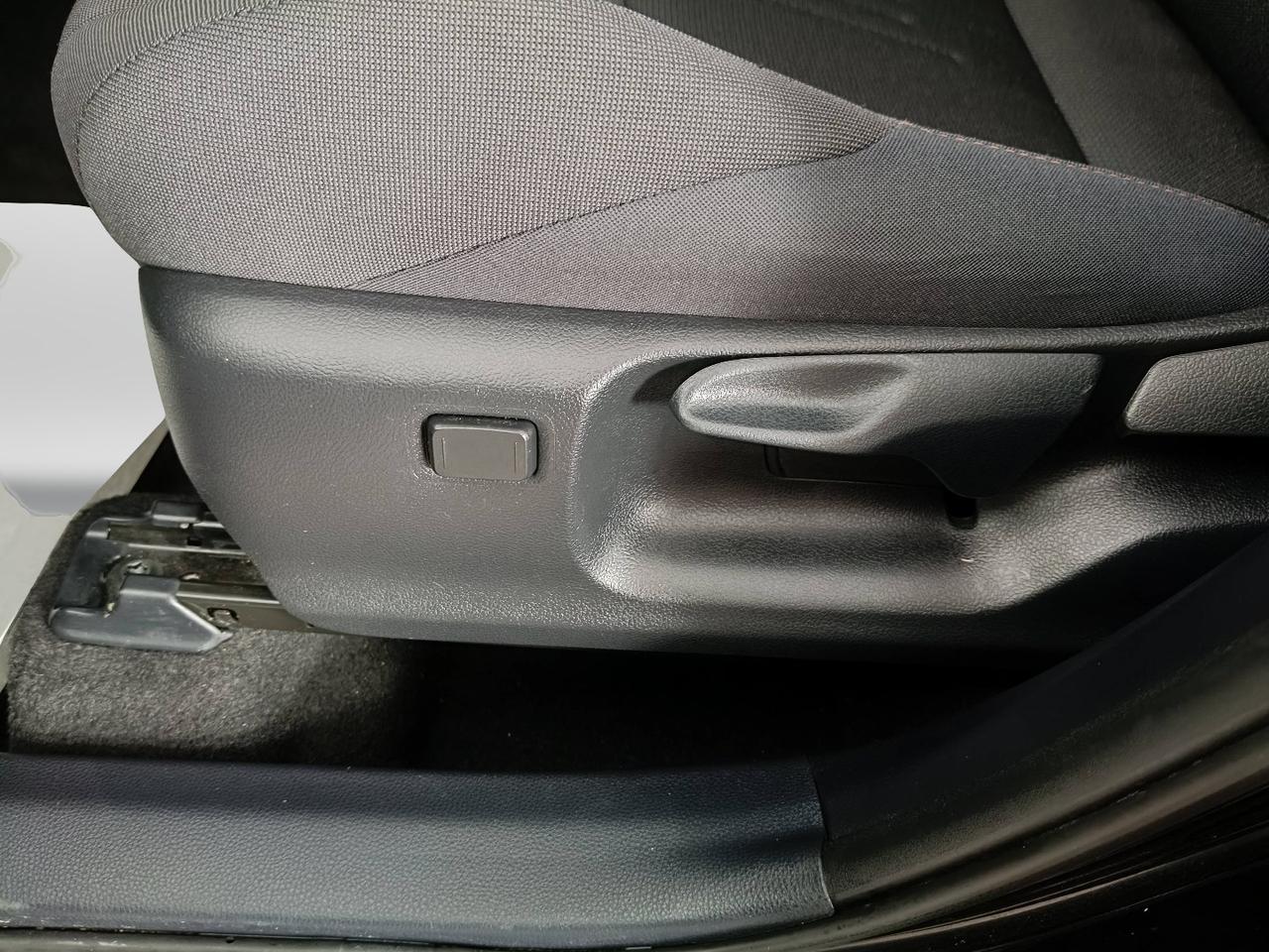 TOYOTA C-HR II 2023 - C-HR 1.8 hev Trend fwd e-cvt