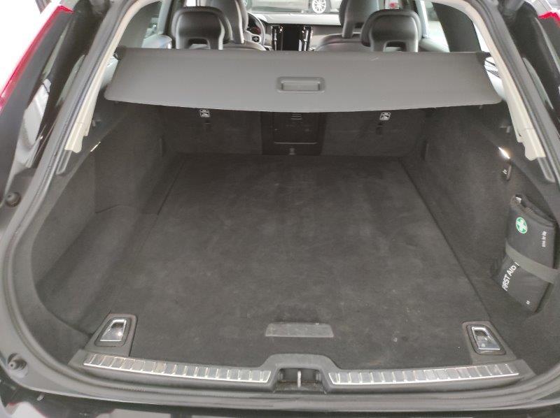 VOLVO V90 (2016-->) - V90 D3 Business Plus