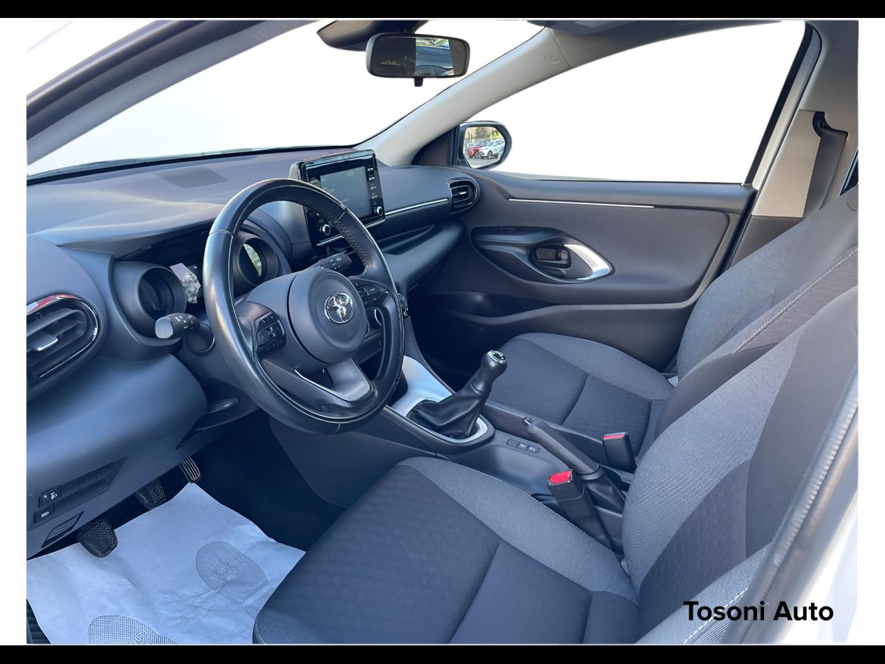 TOYOTA Yaris 1.0 Trend