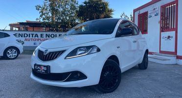 Lancia Ypsilon Gold Hybrid 1.0 FireFly 70cv