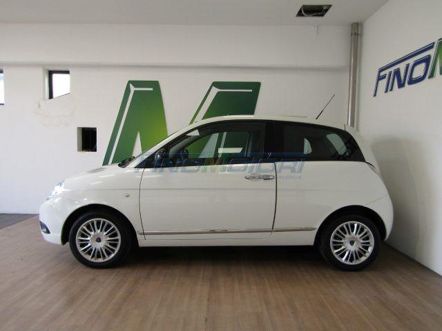 LANCIA Ypsilon 1.2 69 CV NEOPATENTATI