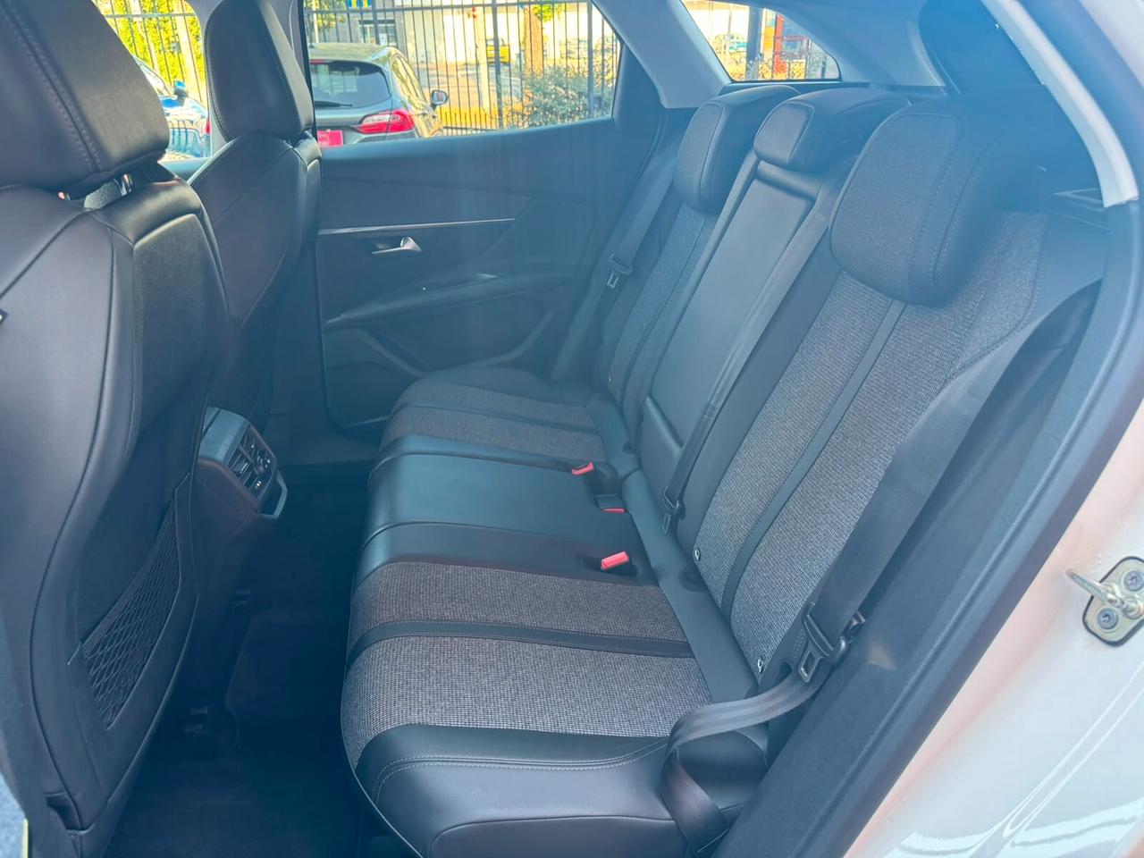 Peugeot 3008 1.5 BlueHDi 130CV EAT8 Allure