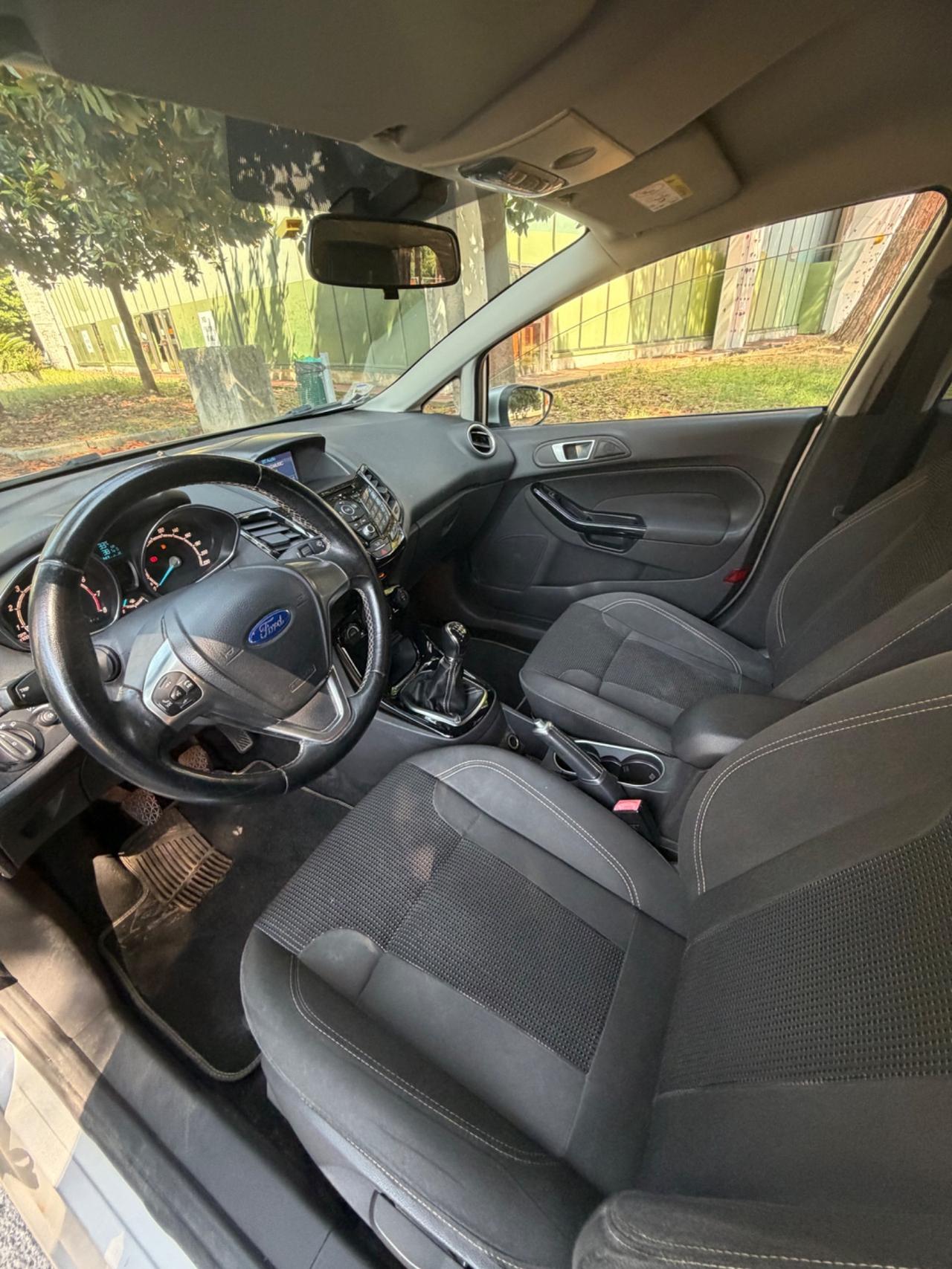 Ford Fiesta 1.0 80CV 5 porte Black & White Edition