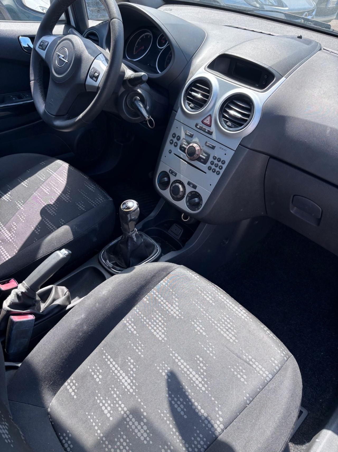 Opel Corsa 1.2 85CV GPL - 2012