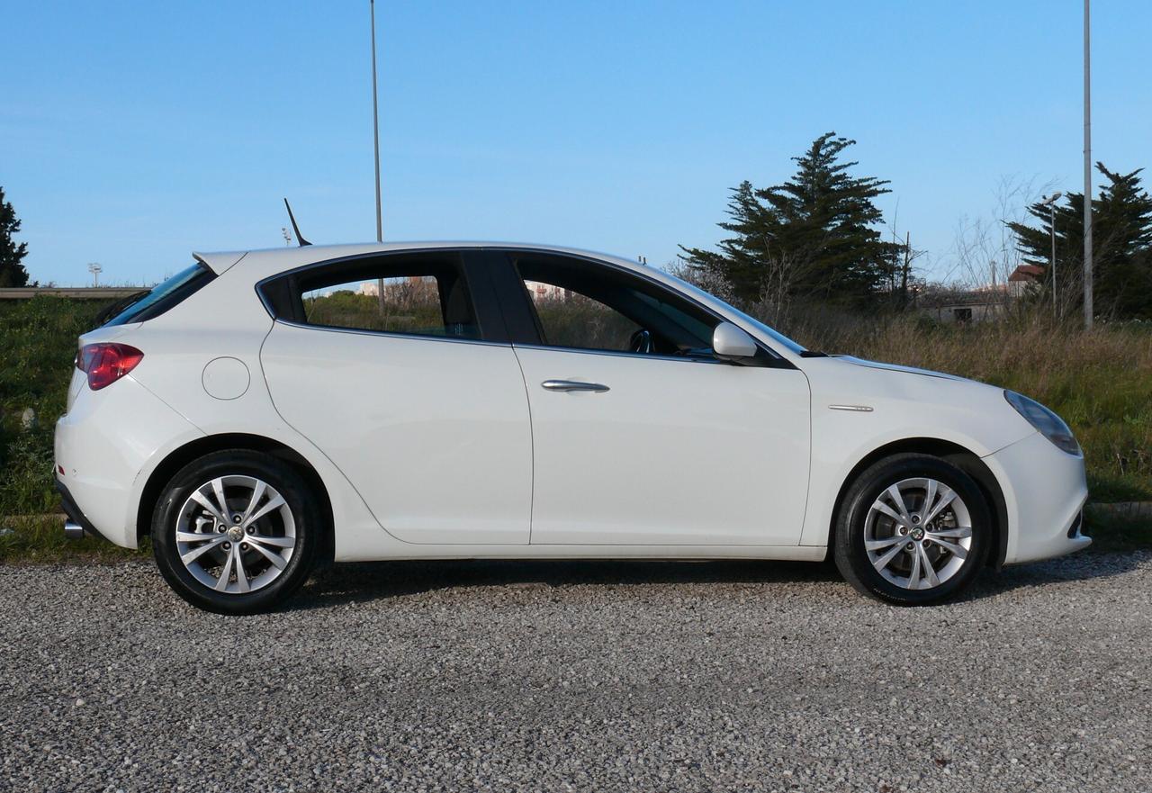 Alfa Romeo Giulietta 2.0 JTDm-2 140 CV Distinctive