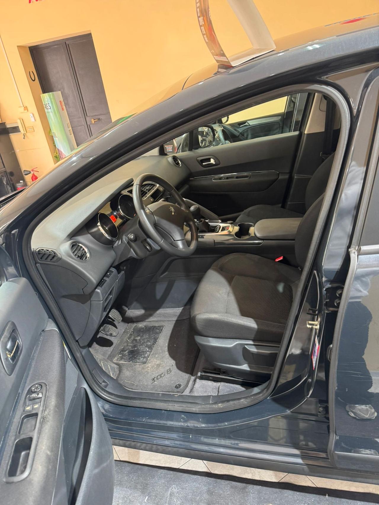 Peugeot 3008 1.6 HDi 112CV Tecno