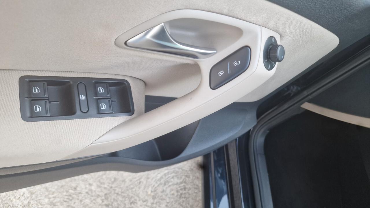 Volkswagen Polo 1.6 TDI 90Cv DSG 5 porte Highline