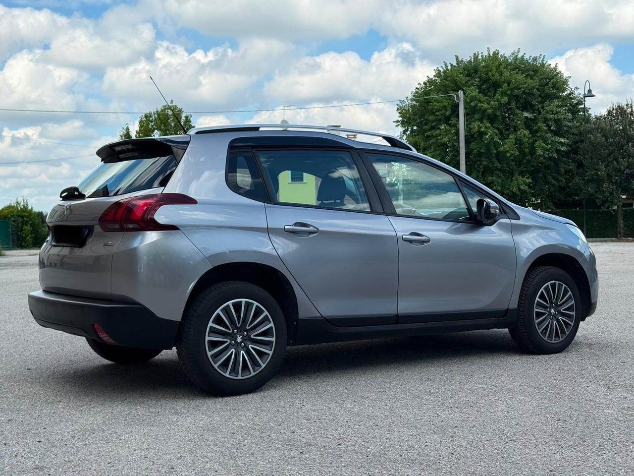 Peugeot 2008 PureTech 82 Allure