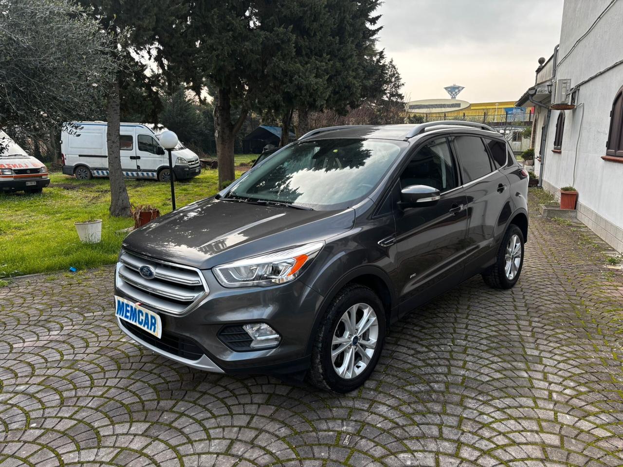 Ford Kuga 2.0 TDCI 150 CV S&S 4WD Titanium CAMBIO AUTOMATICO UNIPROPRIETARIO PERMUTABILE