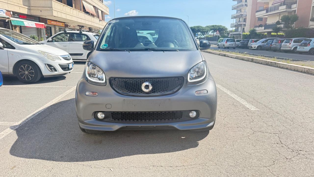 Smart ForTwo BRABUS 0.9 Turbo twinamic LED NAVI KAMERA PDC BLUETOOTH CERCHI 17