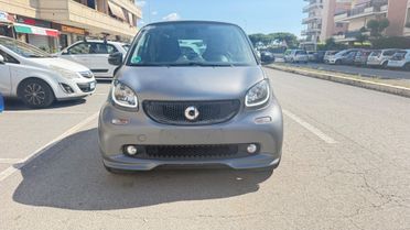 Smart ForTwo BRABUS 0.9 Turbo twinamic LED NAVI KAMERA PDC BLUETOOTH CERCHI 17