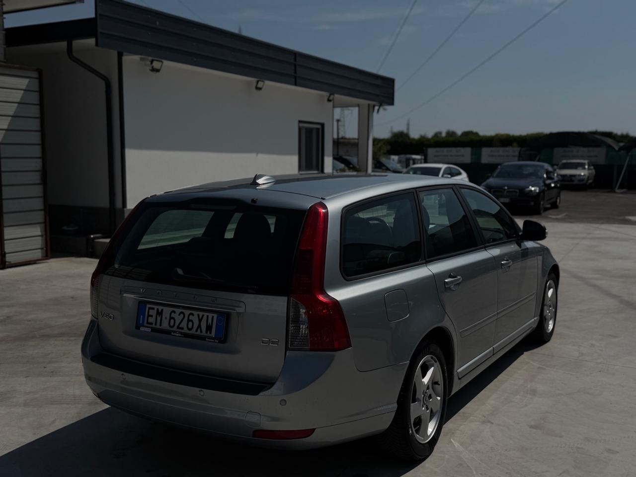 Volvo V50 D2 R-design