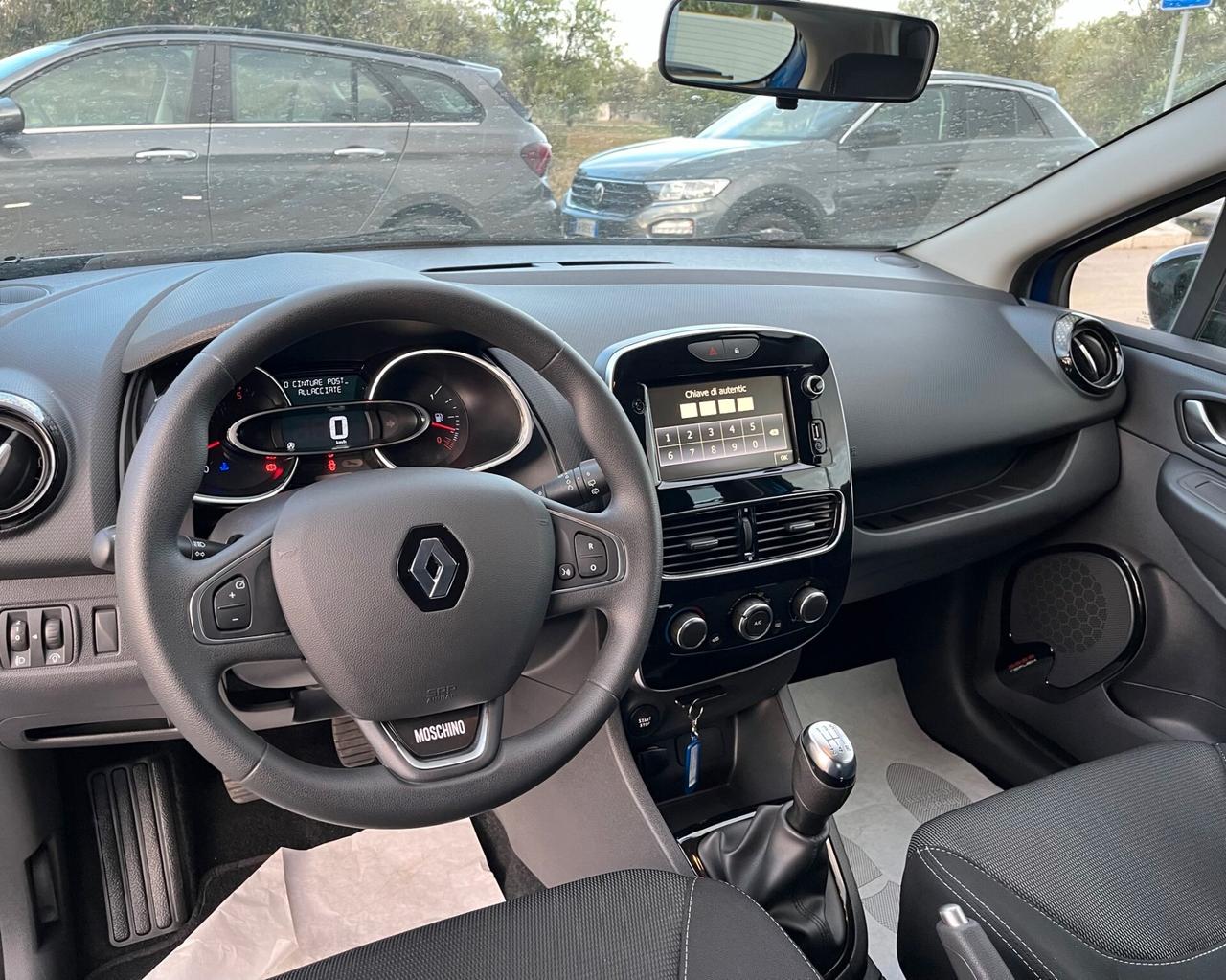 Renault Clio dCi 8V 75 CV 5 porte Moschino Zen