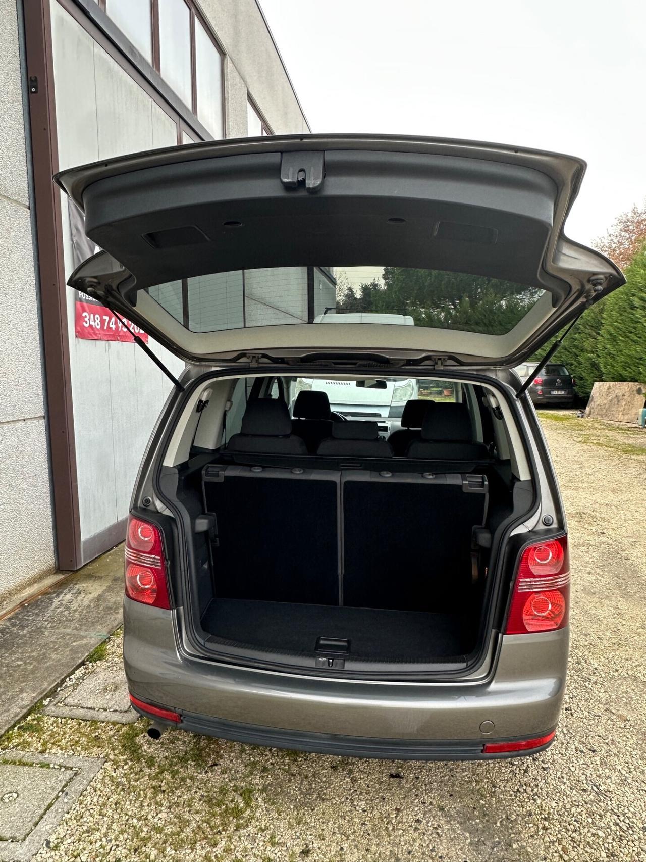 NOLEGGIO Volkswagen Touran 1.5 TSI ACT Business BlueMotion Technology