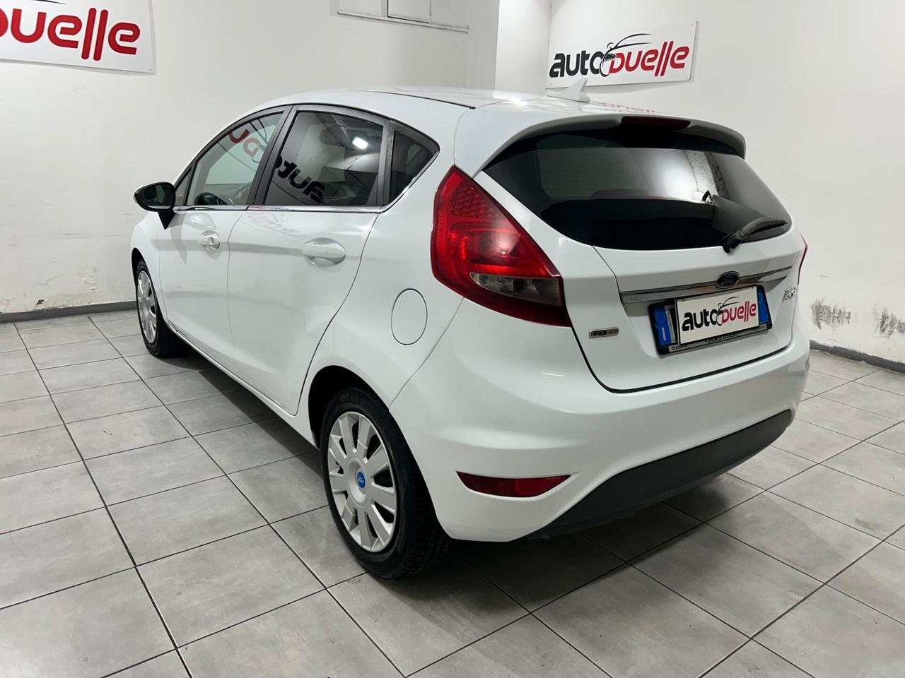 Ford Fiesta 1.4 TDCi 68CV 5 porte Titanium